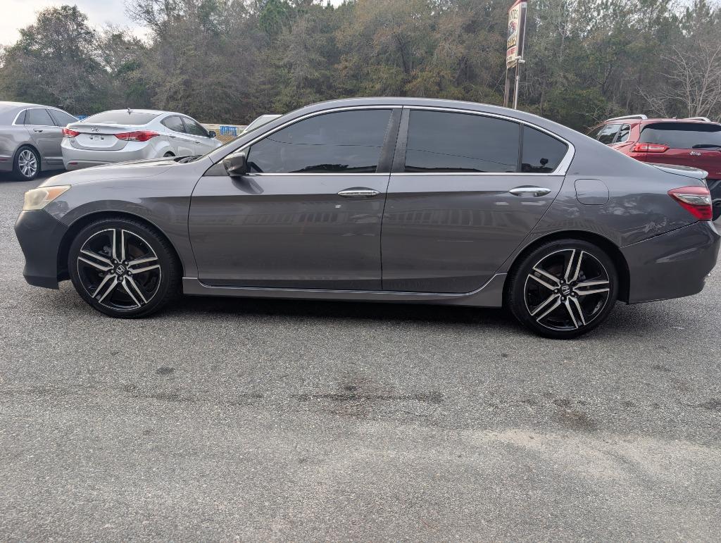 2017 Honda Accord Sport's photo